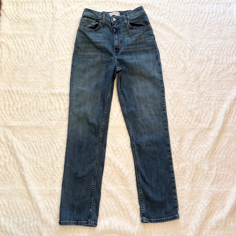 ABERCROMBIE & FITCH Curve Love Ultra High Rise 90s Straight Jeans Womens 26 R